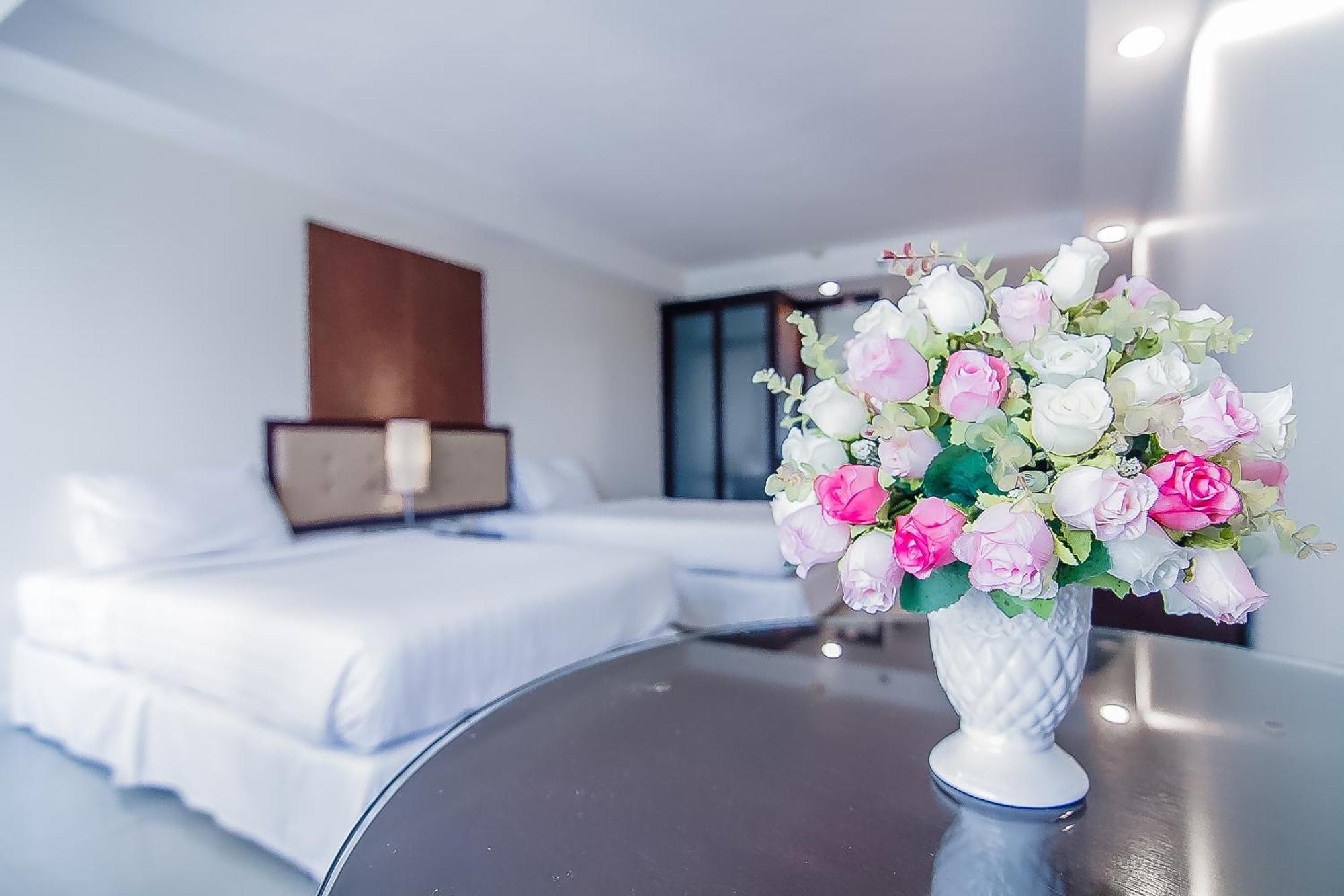 Romance Hotel Bangna Bangkok Eksteriør bilde
