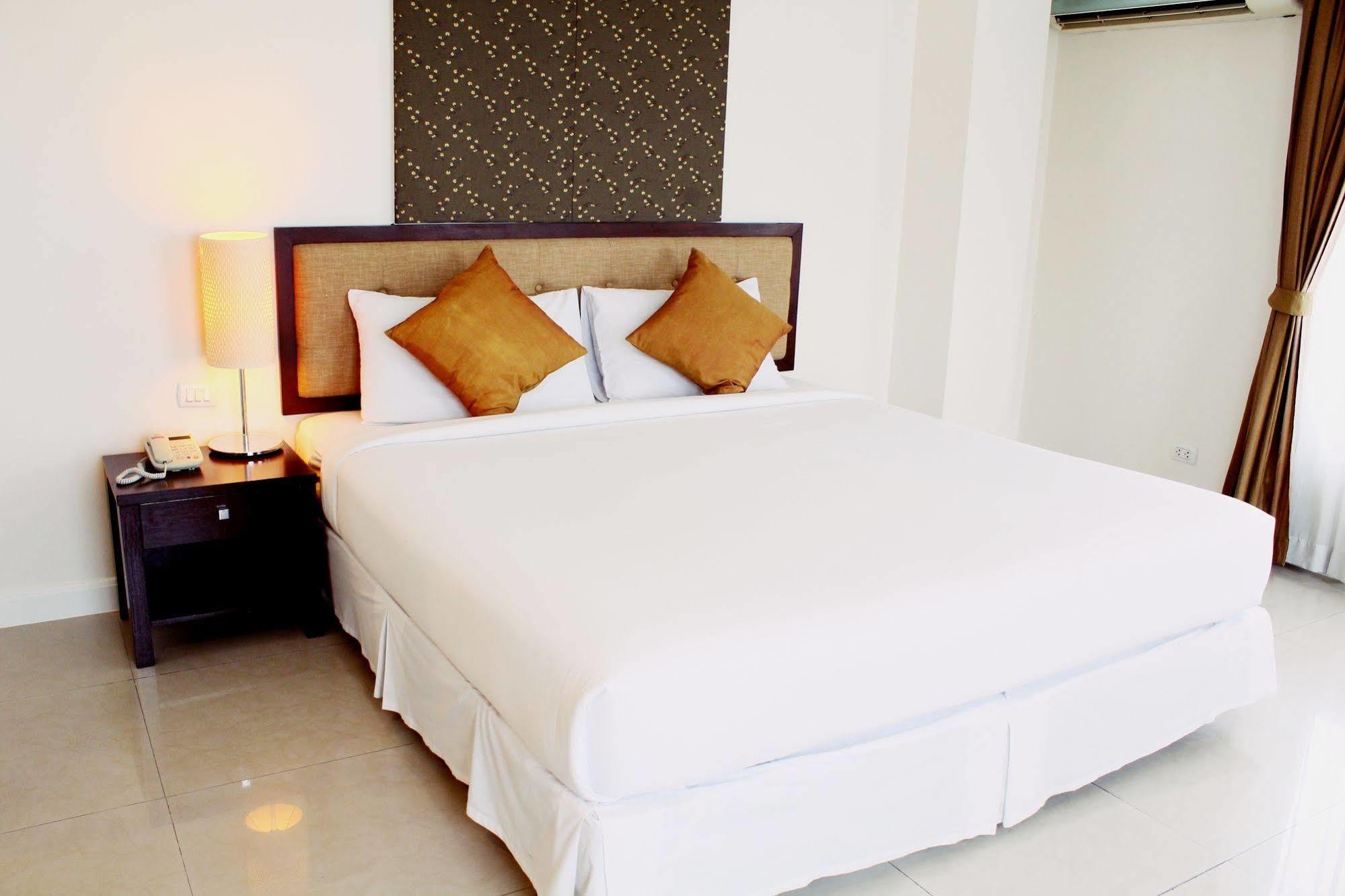 Romance Hotel Bangna Bangkok Eksteriør bilde